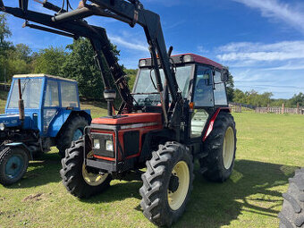 Zetor 5340 s čelním nakladačem s SPZ
