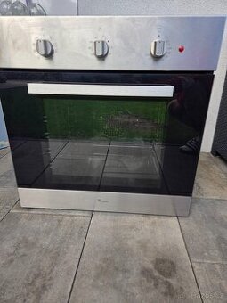 Vestavná trouba Whirlpool