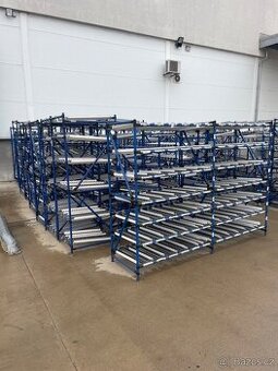 Spádové regály do garáže na cokoli