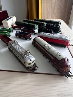 Sada modelů a kolejnic