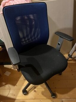 Kancelářské křeslo