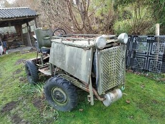 malotraktor domácí výroby ARO 4x4