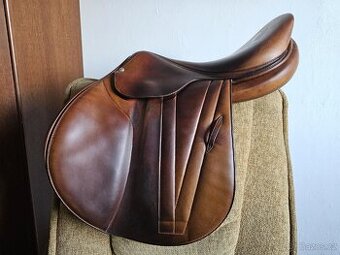Luxusní skokové sedlo BUTET Saumur - 17", TOP stav