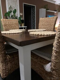 Jídelní sestava 4 židle+stůl masiv