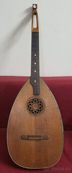 Německá loutnová kytara