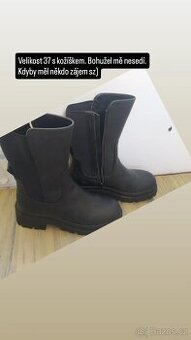 Prodám kotníkové nepromokavé zimní boty.