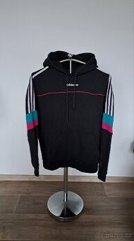 Hezká dámská mikina s kapucí Adidas