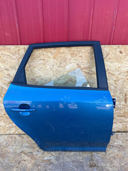 70.PRAVÉ ZADNÍ DVEŘE KIA CEED COMBI