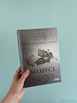 🕊 Mluvčí – Traci Chee