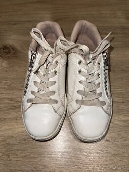 Boty bílé dívčí vel. 33