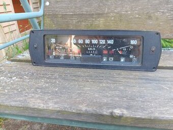 Tachometr škoda 105