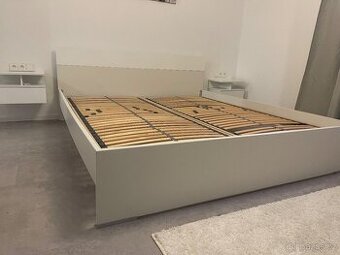 Bíla manželská postel 180/200 cm