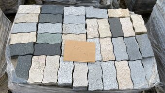 Mramorová dlažba vlnka