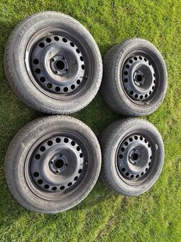 4x100 r15 185/60/15 letní kola. Kola jsou z Opel Meriva.