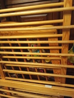 Krásná dětská postýlka od narozeni