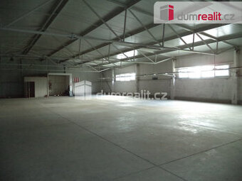 Pronájem haly ke komerčnímu využití  o velikosti 940 m2