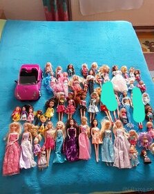 Panenky různé a auto Barbie Zdarma