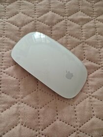 Apple myš - Magic Mouse