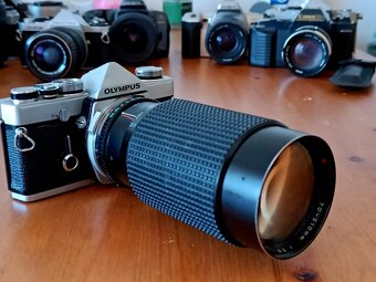 OLYMPUS OM-1 (Tokina 70-210mm Lens Japan) - 1972