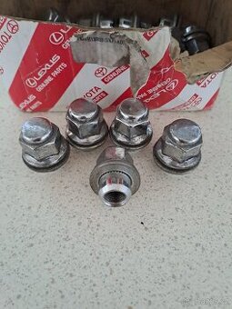 Matice kol Toyota - M12x1,5 21mm 20ks