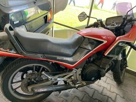 Suzuki GSX 550