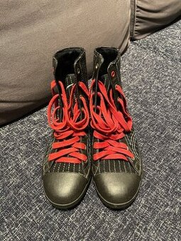 Tenisky Nike vel.35,5 černé barvy.