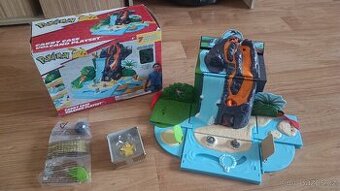 Sada Pokemon carry case volcano palyset 2. Jakost - 1