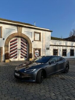 Tesla Model S 90D – doživotní nabíjení zdarma na Supercharge - 1