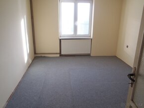 Prodám, pronájem bytové jednotky, čtvrtinový podíl na domě