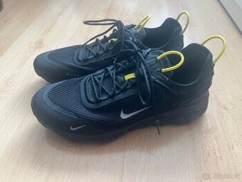 vel.41 tenisky NIKE REACT LIVE black-yellow