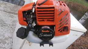 Stříhač živých plotů Hitachi TPH-270SS