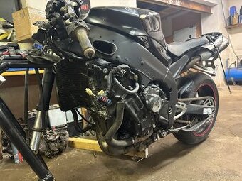 Motor Yamaha R1 04-06 RN12