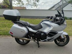 Triumph Trophy 1200 SE
