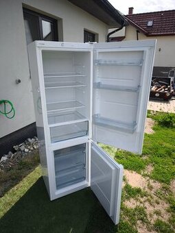 Lednice s mrazákem Gorenje 185cm