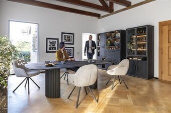 Designový jídelní stůl Pavie – dub, 240 cm, černý