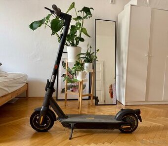 Elektrokoloběžka Ninebot G30E II