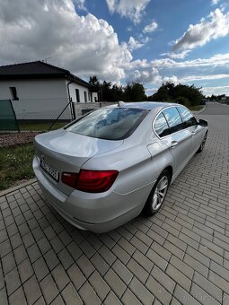 BMW řada 5, 530d, 2010