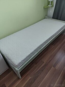 Dětská postel masiv (80x200), včetně roštu a matrace