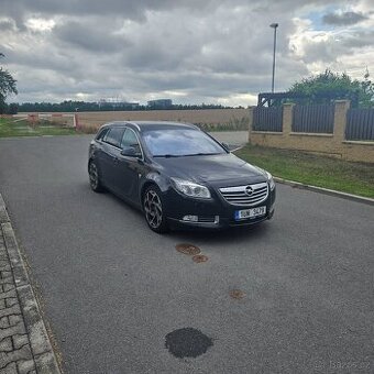 Opel Insignia BiTurbo 2.0 cdti výkon 143 kw opc line