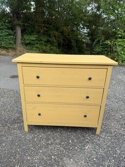 IKEA Hemnes komoda se 3 zásuvkami - žluté mořidlo