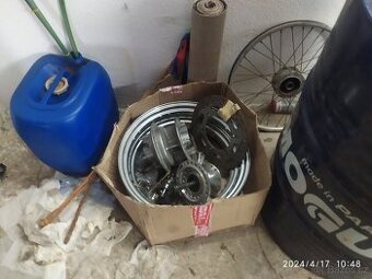 Drátěná kola Triumph Bonneville