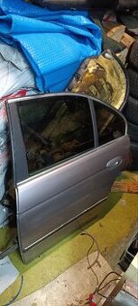 BMW E39 alpensilber sedan levé zadní dveře