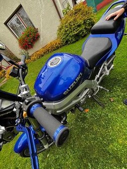 Suzuki SV650