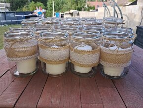 Svatební výzdoba a doplňky v modré a přírodní