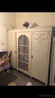 Prodám luxusní set nábytku ve stylu Ludvík XVI.