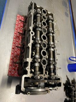 Hlava motoru Bmw M47, vačkové hřídele.