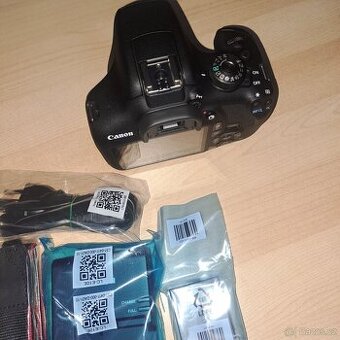 Prodám foťák canon eos 2000D