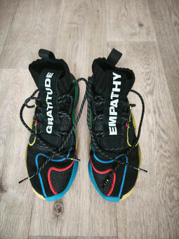 Prodám - ADIDAS - CRAZY Pharrell Williams