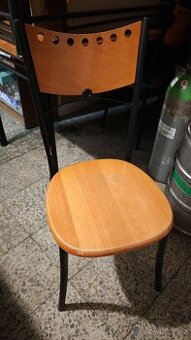 Stoly a židle do restaurace