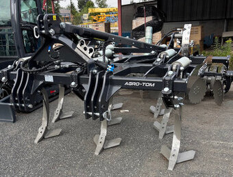 Predám radličkový podmietač 2,5m Hudraulicke nastaveni valce